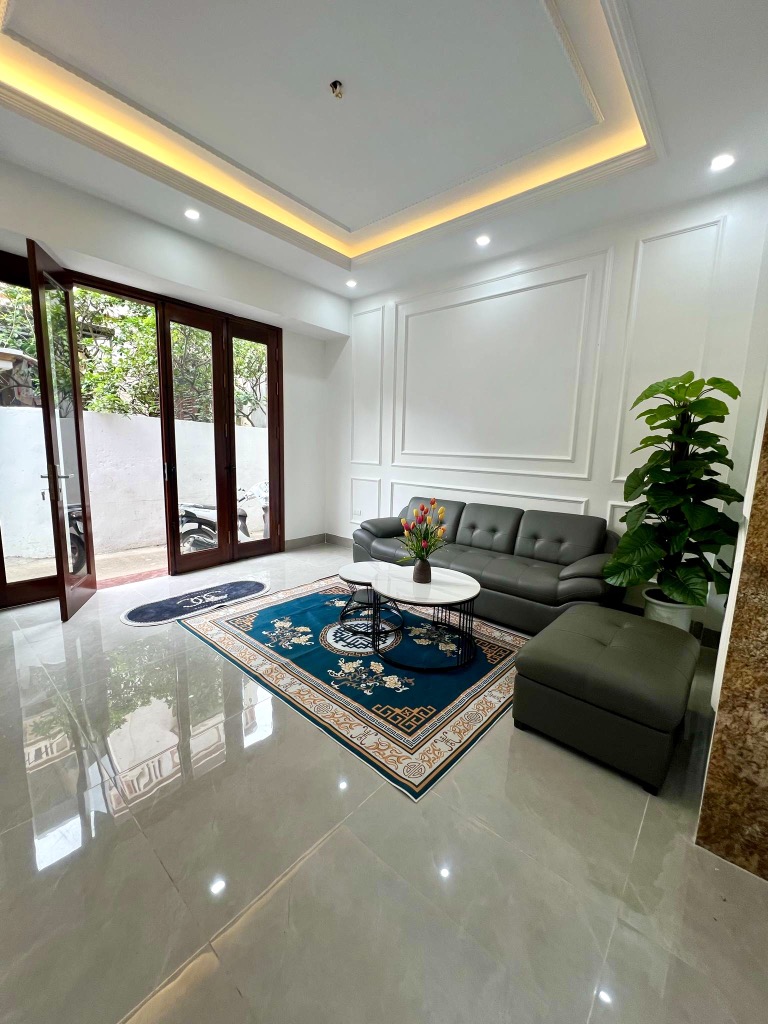 NHÀ 6 TẦNG – THANG MÁY -Phú Diễn – GẦN TRƯỜNG ĐH TÀI NGUYÊN MÔI TRƯỜNG